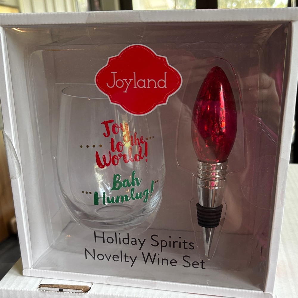 Joyland Holiday Spirits Wine Set - Red and Green